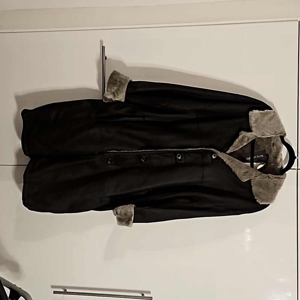 RENE LEZARD SHEARING LONG JACKET. MINT WITH TAGS.  Gorgeous jacket. Size large.